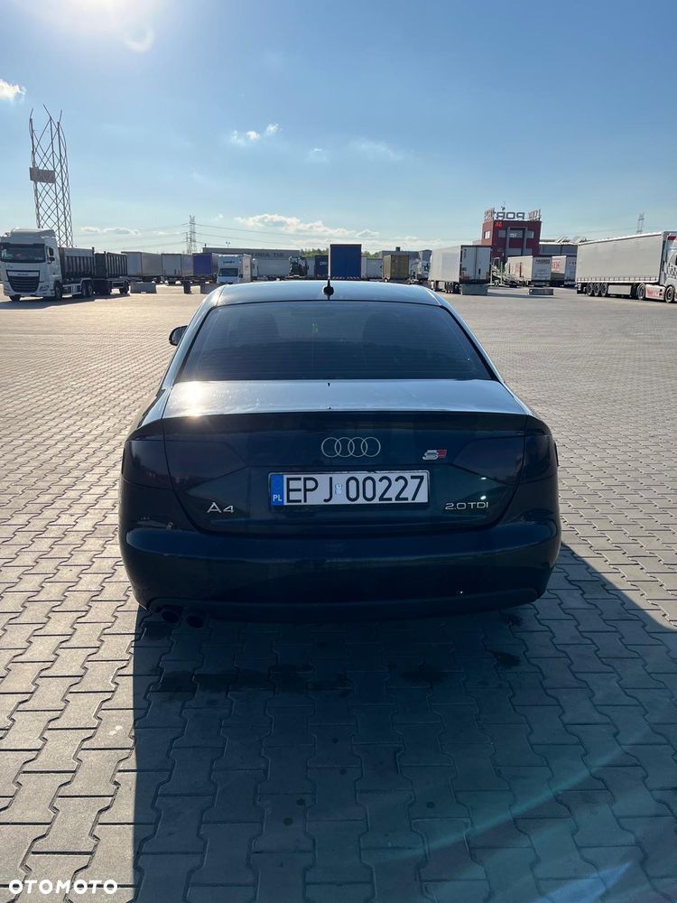 Audi A4 Limousine 2.0 TDI DPF Ambiente - 4