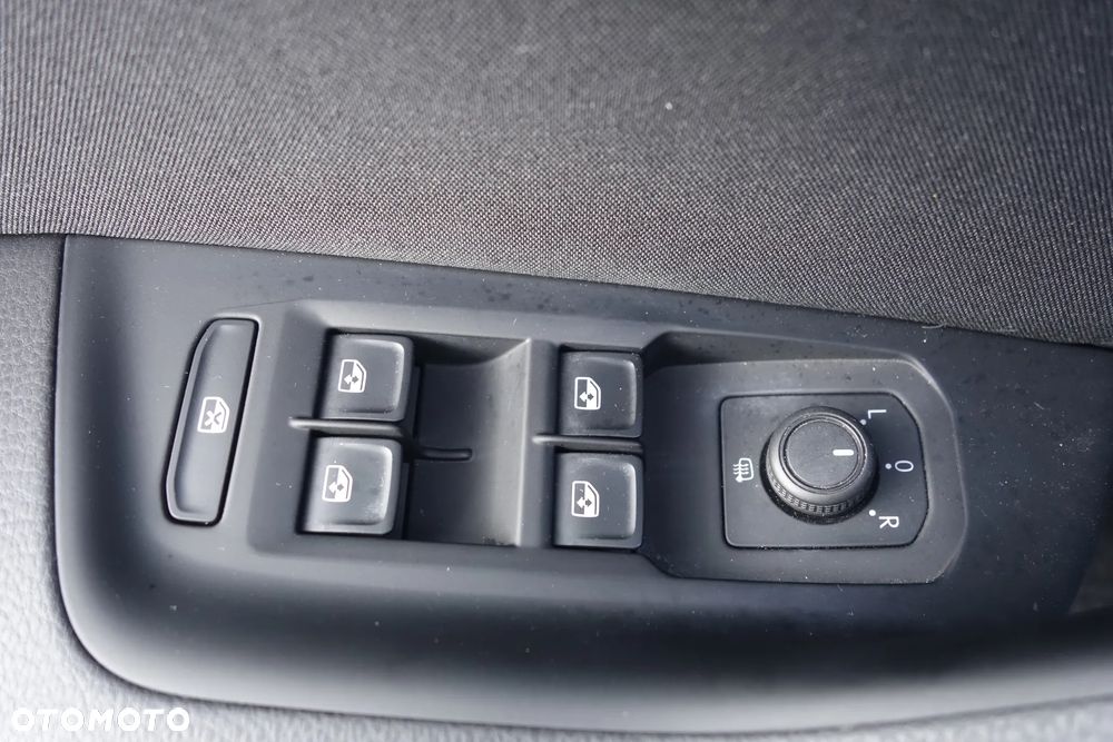 Volkswagen Passat 1.5 TSI EVO Business DSG - 14