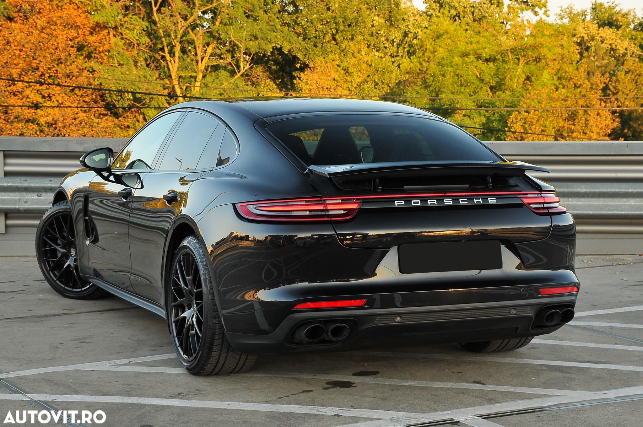 Porsche Panamera 4S - 29