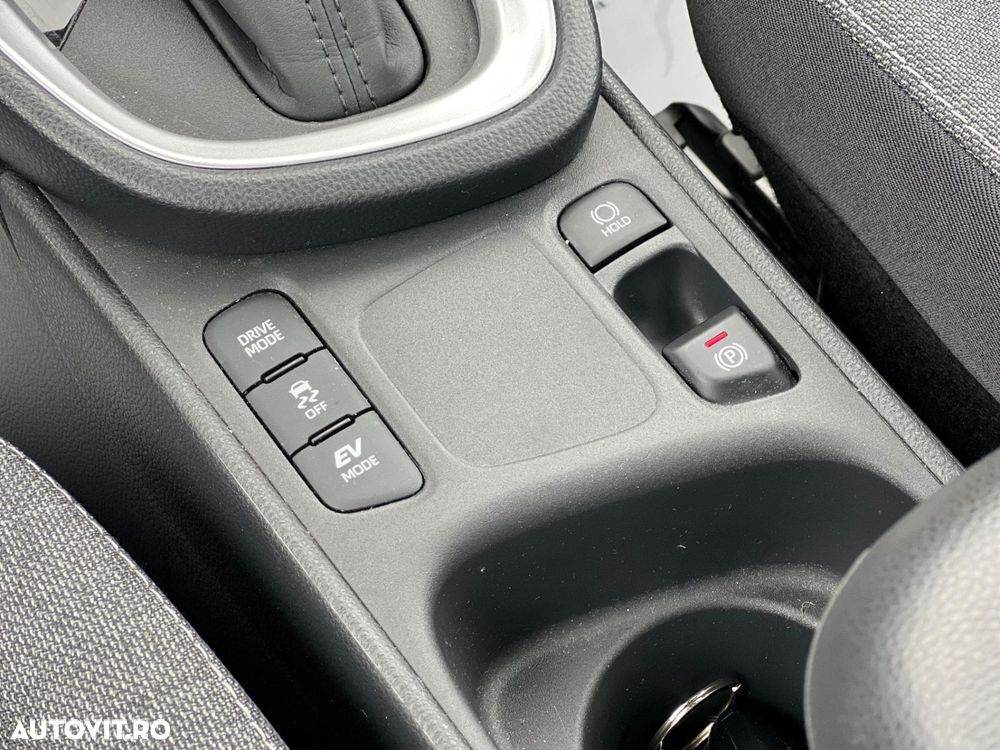 Toyota Yaris Cross 1.5 VVT-i HSD 4x2 Dynamic - 18