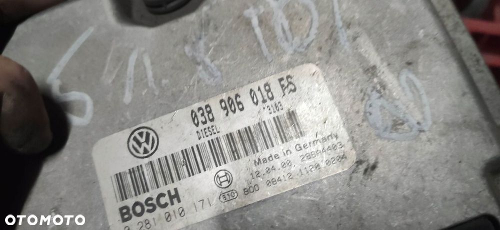 KOMPUTER SILNIKA 1.9 TDI GOLF PASSAT 038906018FS - 2