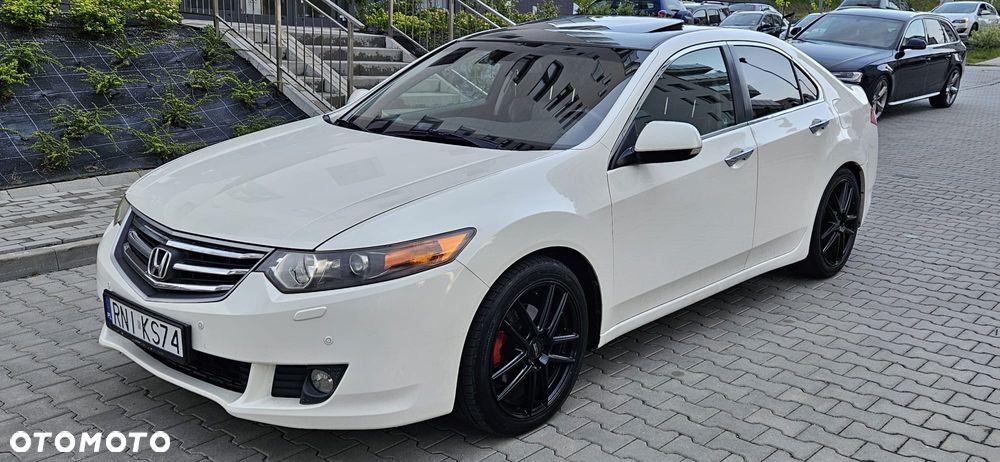 Honda Accord 2.0 Executive Nav - 2