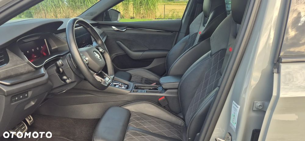 Skoda Octavia 2.0 TDI DSG 4x4 RS Plus - 10