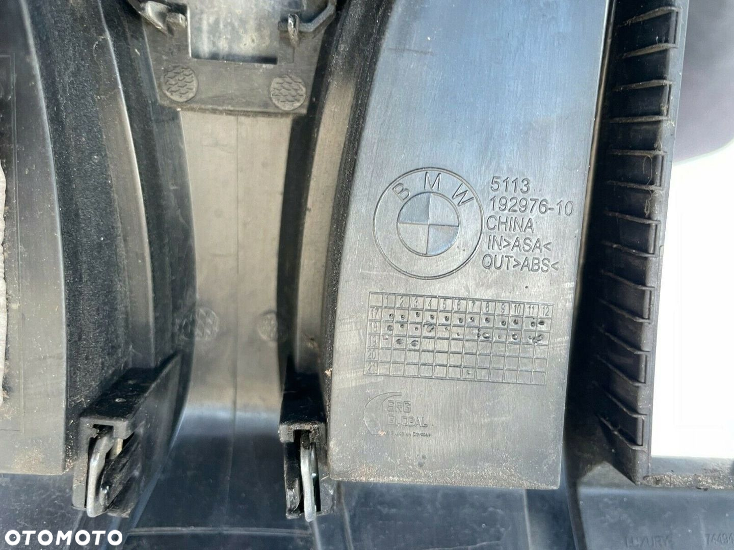 BMW 3 G20 G21 ATRAPA GRILl NERKA ORG igła - 12