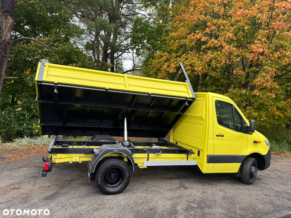 Mercedes-Benz Sprinter - 16