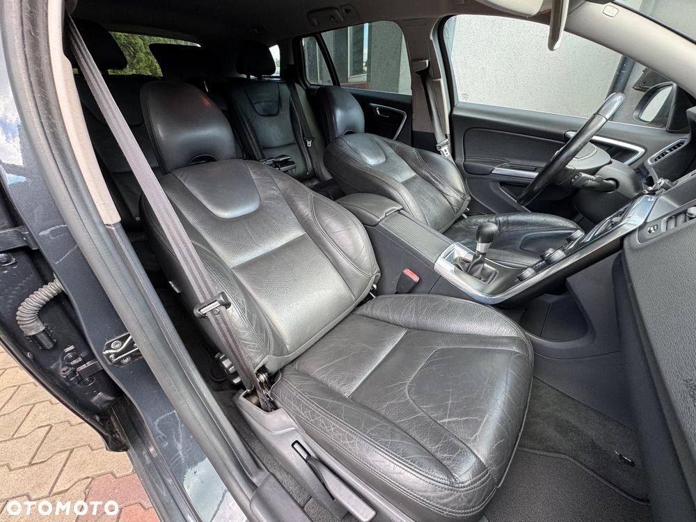 Volvo V60 D3 Momentum - 20