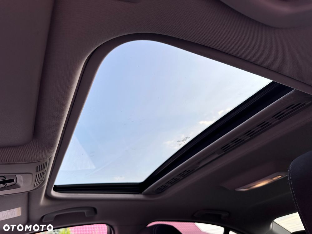 BMW Seria 3 328i Sport Line - 26