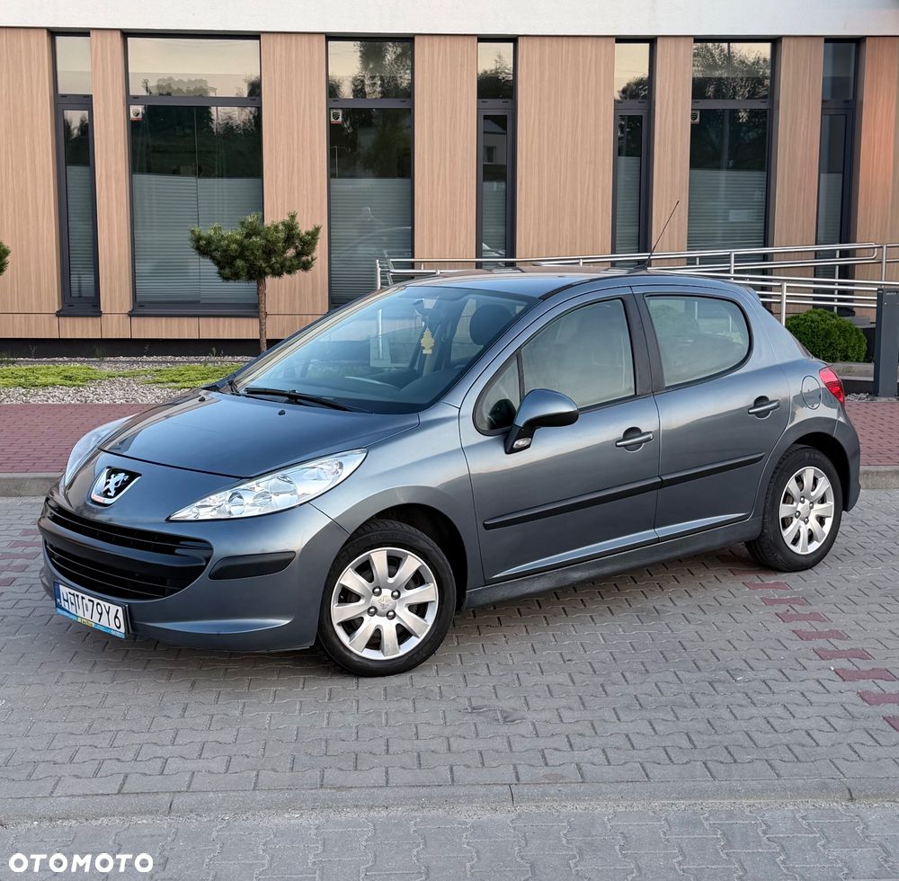 Peugeot 207 - 18