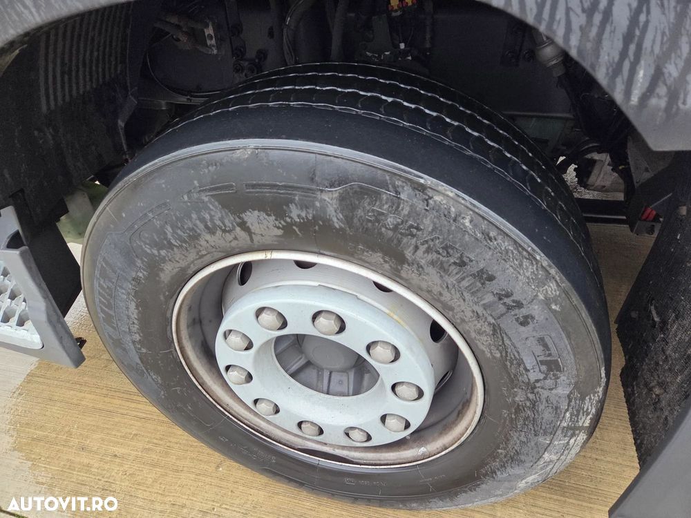 Volvo FH500, 2019, 640.248km, Automata, 2 rezervoare 1.175l, FRIGIDER, AER CONDITIONAT STATIONARE, balon puntea fata, aeropachet, rulata doar in GERMANIA, Carte identitate RAR, posibilitate leasing 3 ani-PROMOTIE 38.900 EUR+Tva - 17