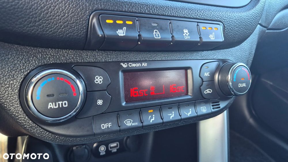 Kia Ceed 1.6 CRDi 136 ISG Dream Team Edition - 12