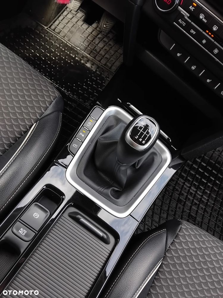 Kia Ceed 1.5 T-GDI L - 14