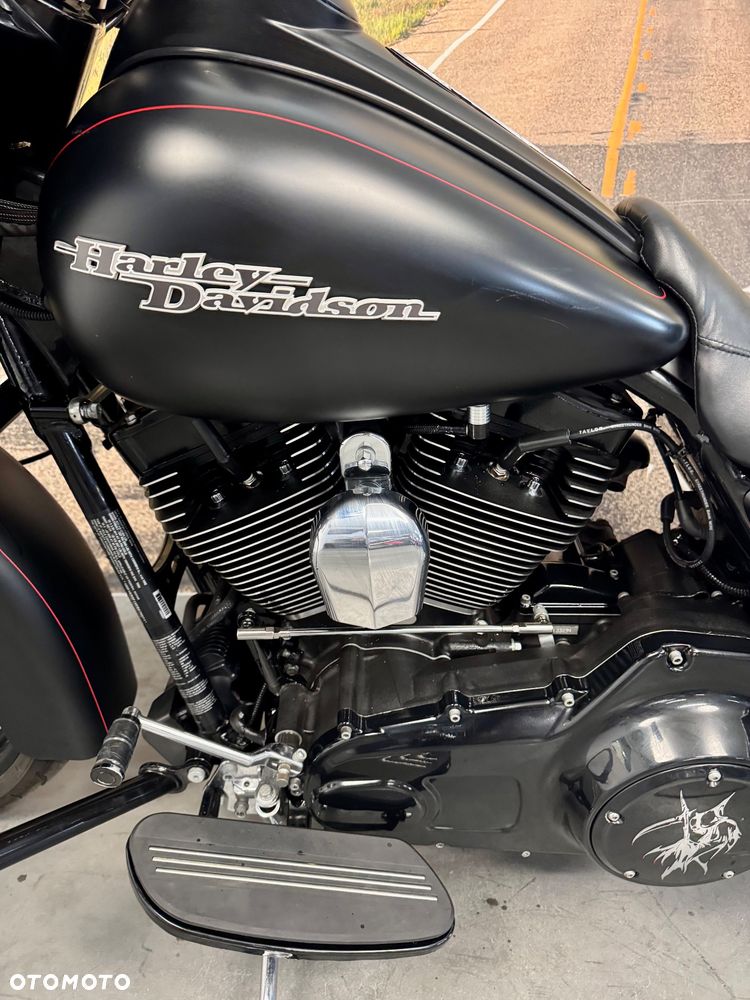 Harley-Davidson Touring Street Glide - 8