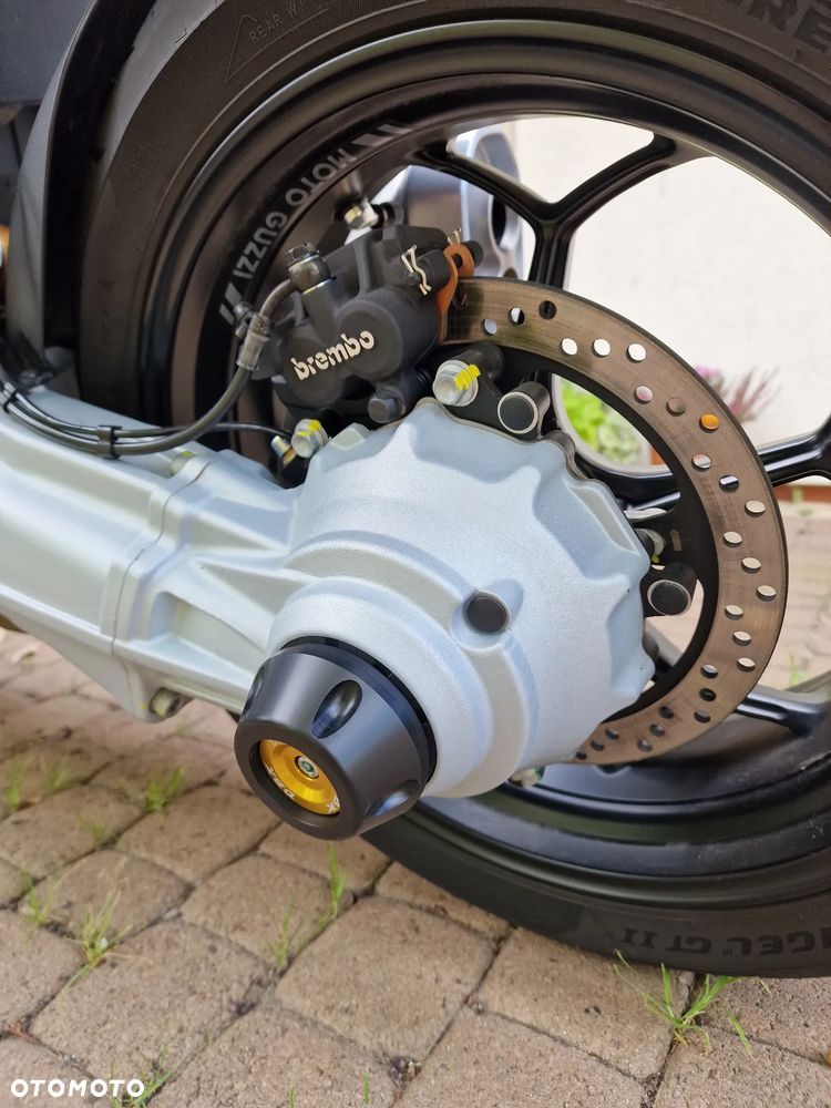 Moto Guzzi V100 Mandello - 10