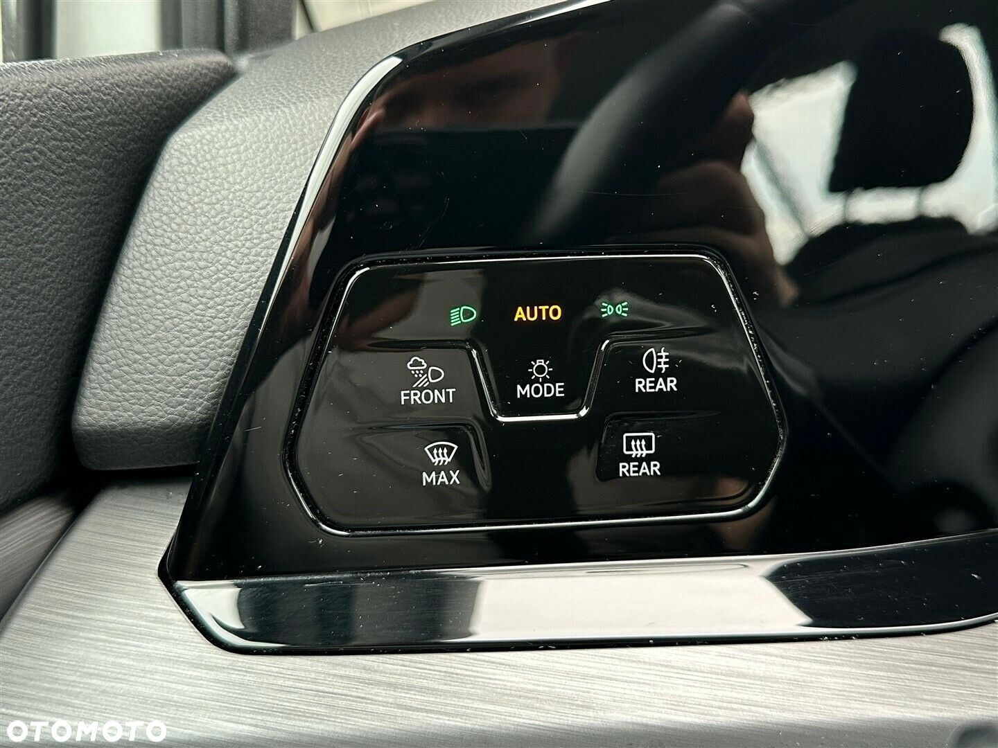 Volkswagen Golf - 16