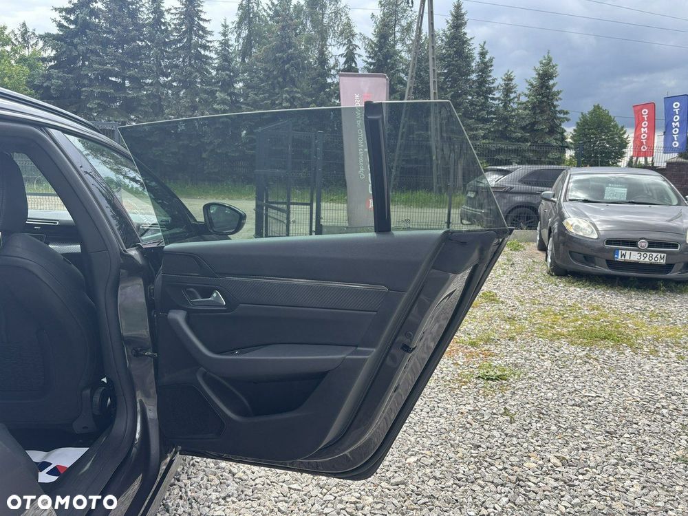 Peugeot 508 PureTech 130 Allure S&S EAT8 - 32