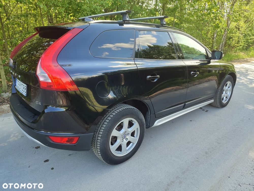 Volvo XC 60 2.4D AWD R-Design - 13