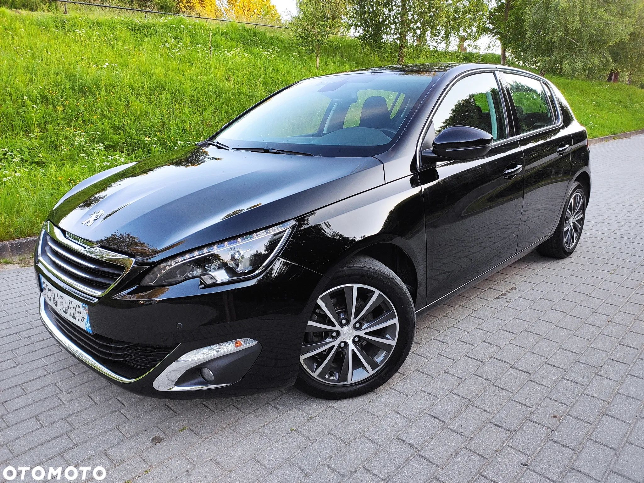 Peugeot 308 1.2 PureTech Allure S&S - 1