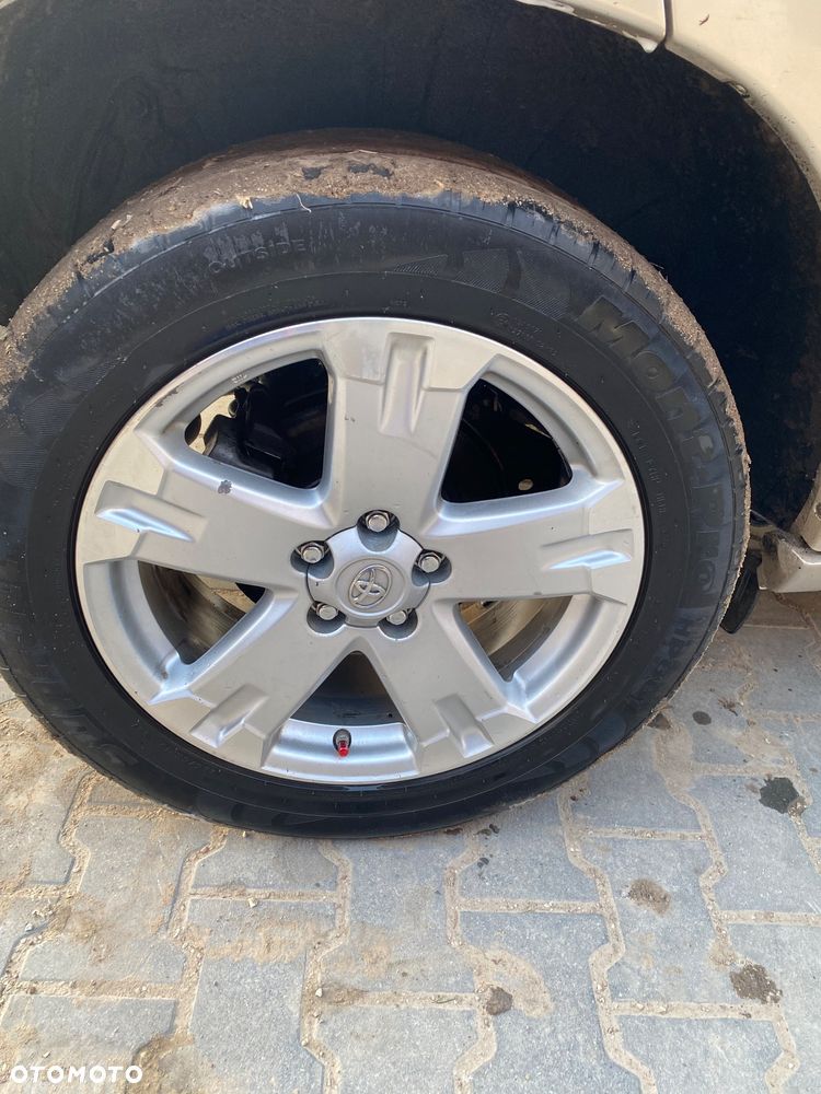 Toyota RAV4 2.2 D-CAT X Platinium - 4