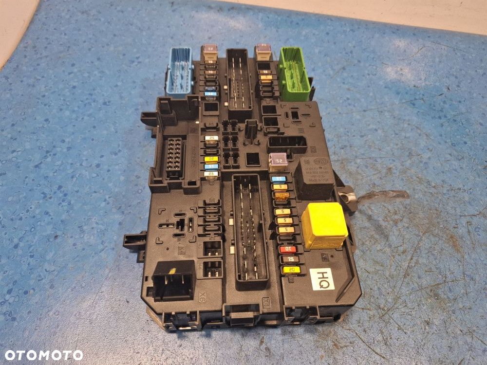 OPEL ASTRA H 1.6B SKRZYNKA BEZPIECZNIKÓW 13220831 - 5