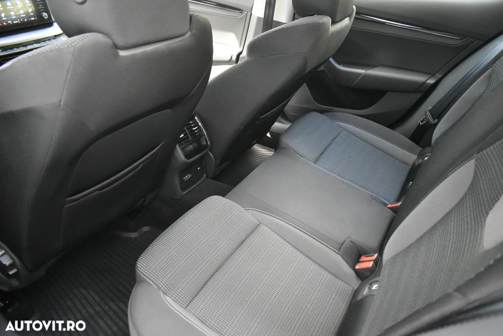 Skoda Octavia 2.0 TDI DSG Ambition - 20
