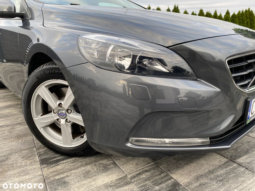 Volvo V40 T3 Momentum - 12