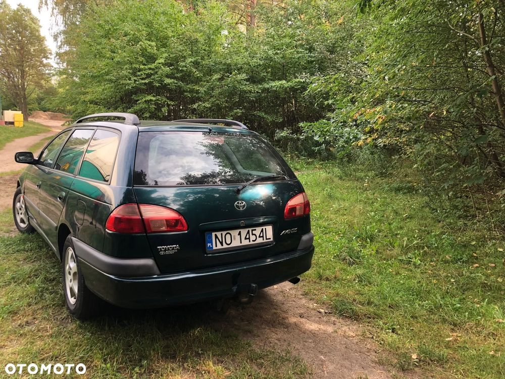 Toyota Avensis 2.0 D-4D Sol - 9