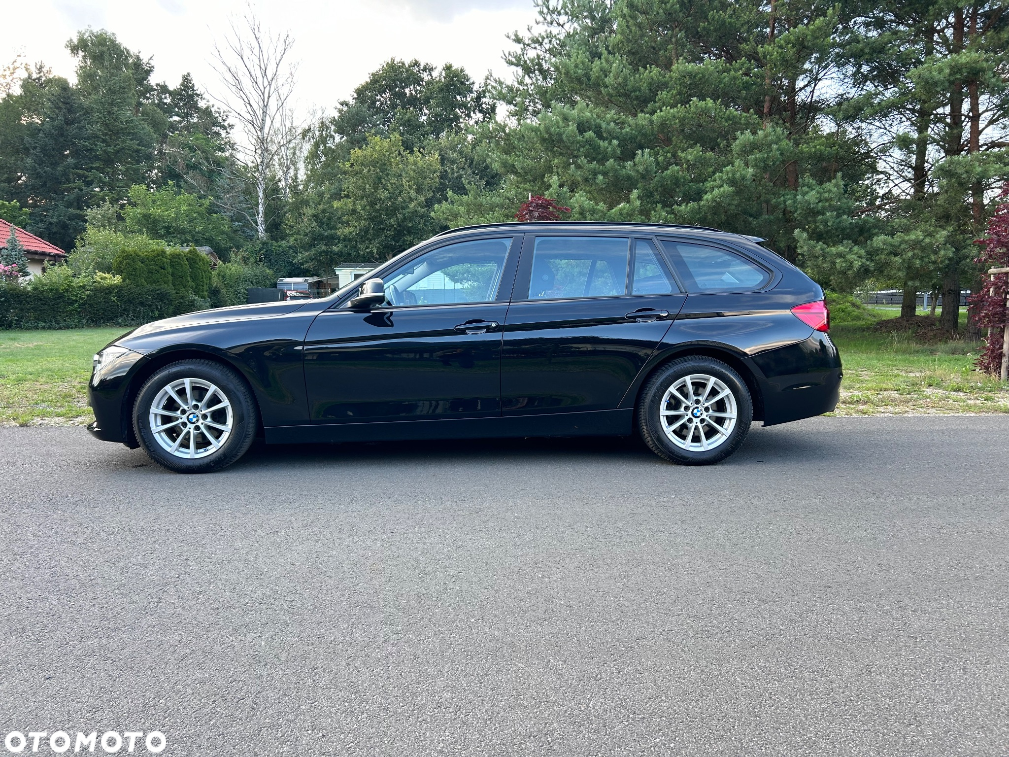 BMW Seria 3 318d Touring Advantage - 14