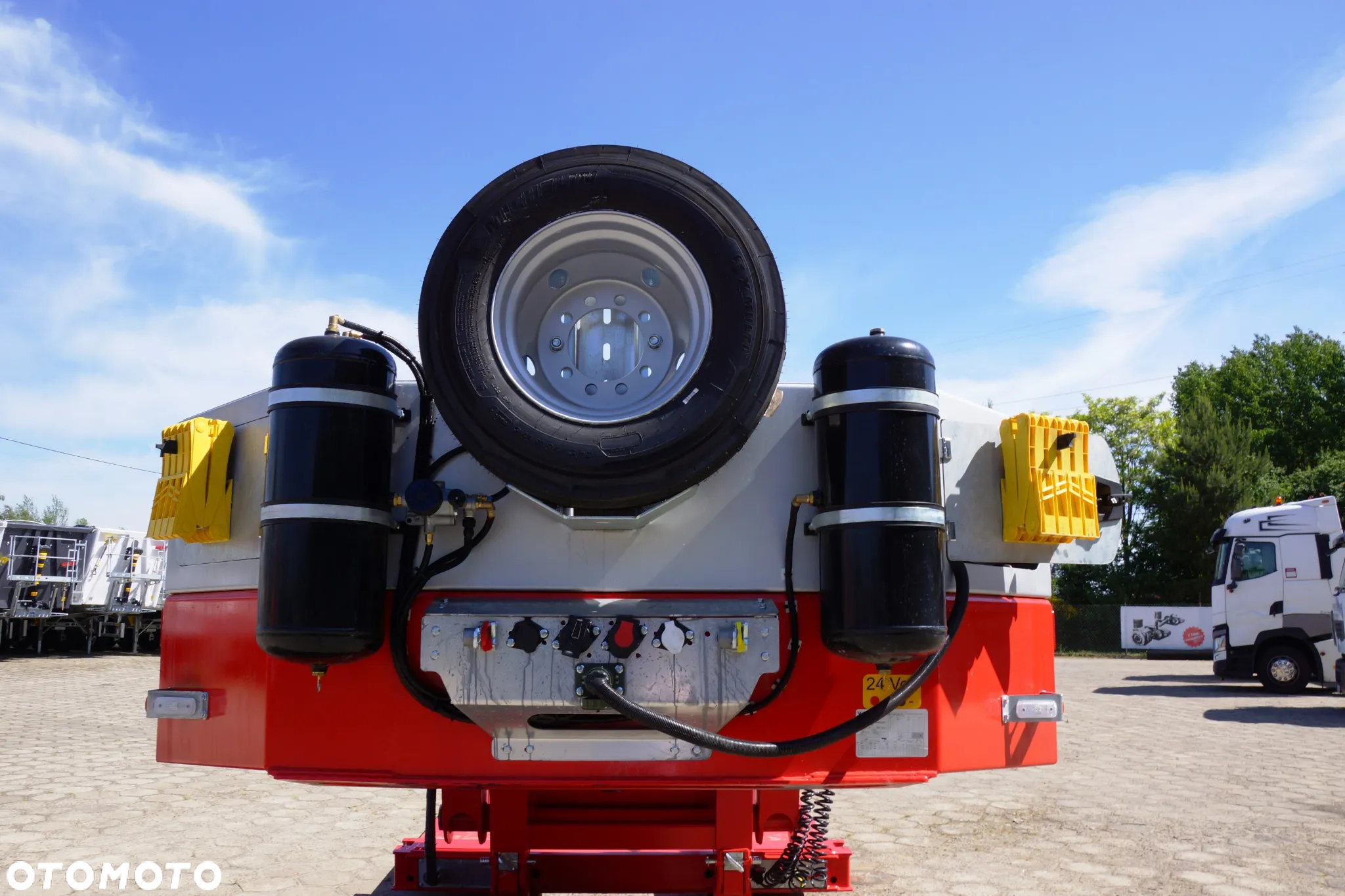 Inny TIEFBETT - MEGA TRAILERS - wersja STRONG - OSIE SAF - TRIDECK - ALUFELGI - 25