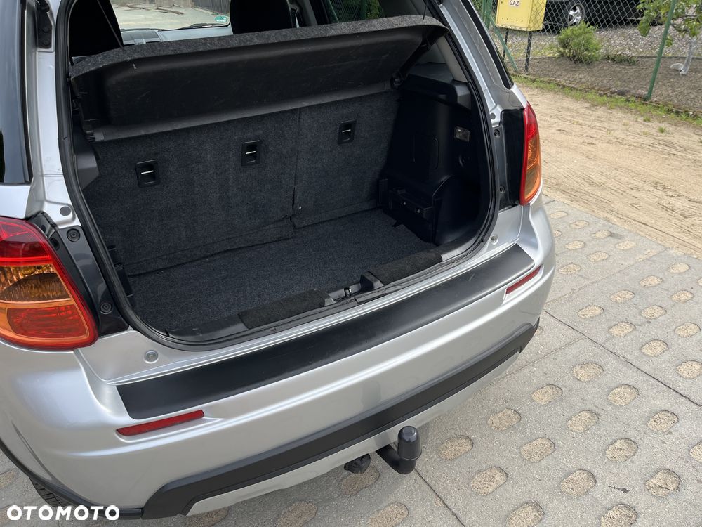 Suzuki SX4 1.6 VVT 4x2 City - 10