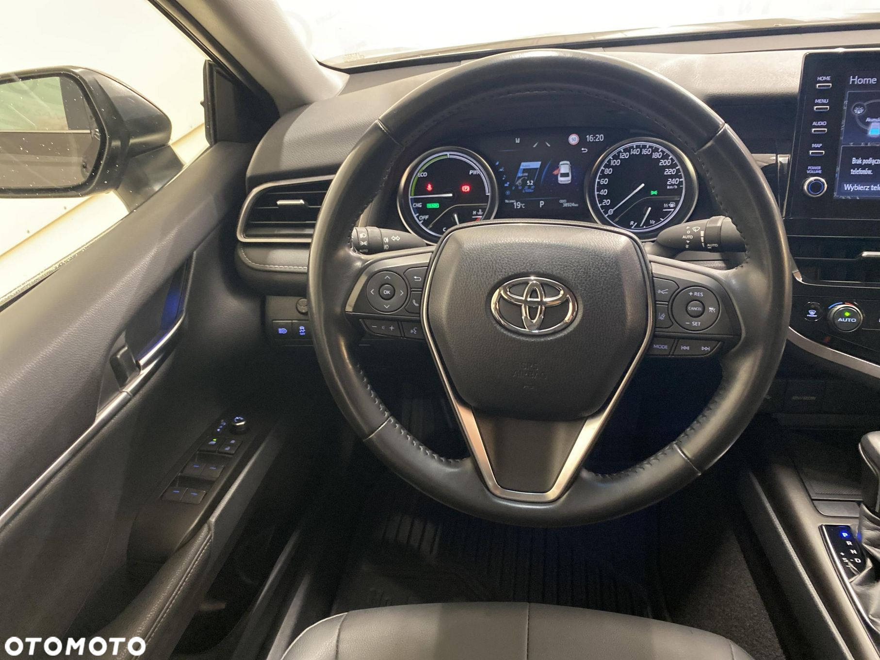 Toyota Camry 2.5 Hybrid Prestige CVT - 12