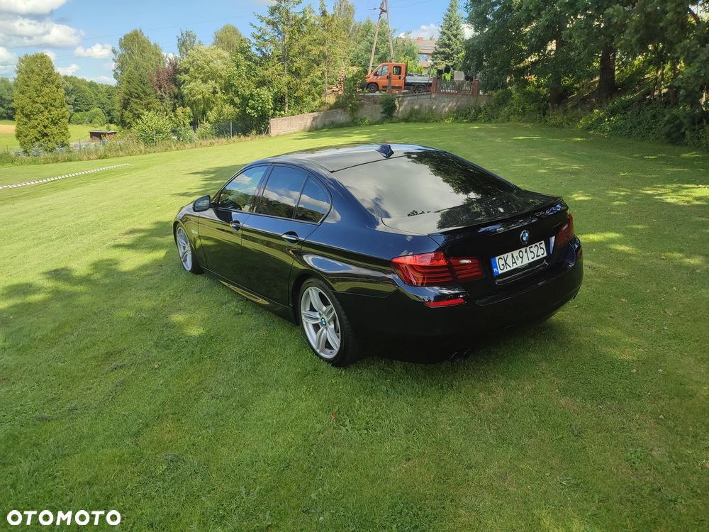 BMW Seria 5 525d xDrive - 8