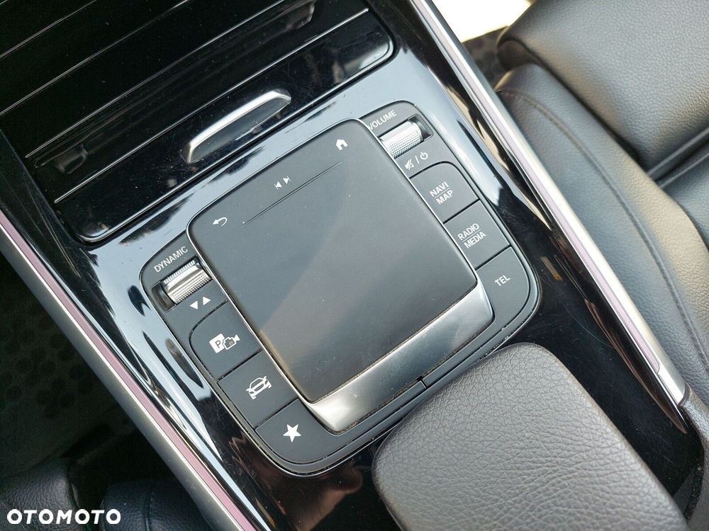 Mercedes-Benz GLB - 19