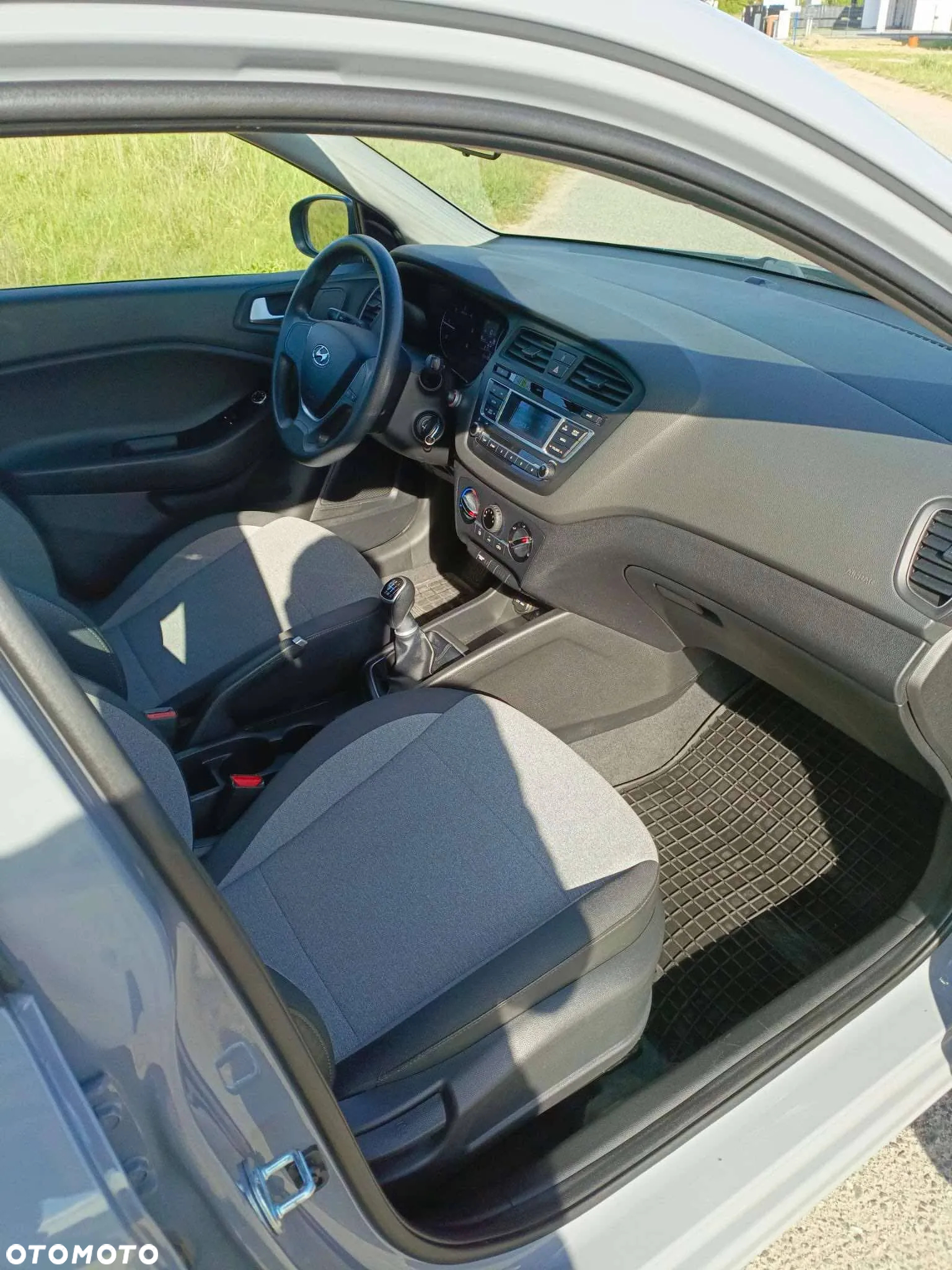 Hyundai i20 1.1 CRDi Comfort - 3