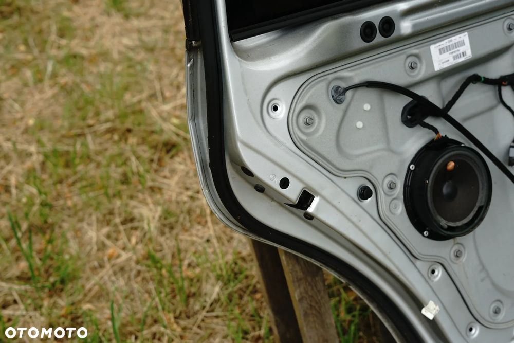 Drzwi tył tylne lewe VW Touran I LA7W - 10