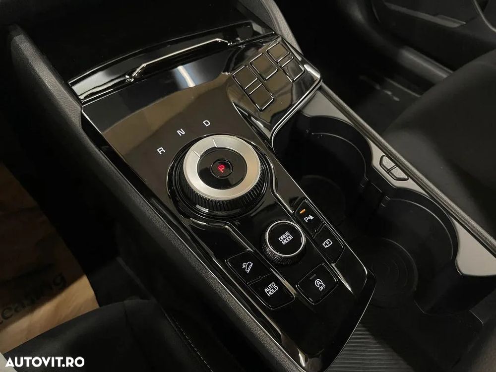 Kia Sportage 1.6 DSL MHEV 7DCT HP 4x2 Business Line - 23