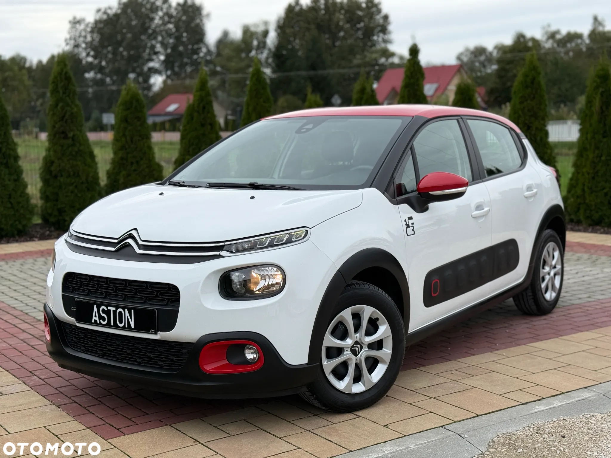 Citroën C3 Pure Tech 82 SHINE - 2