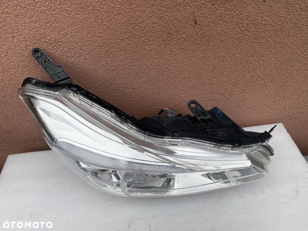 lampa subaru XV crosstrek prawa eu eu cała - 3