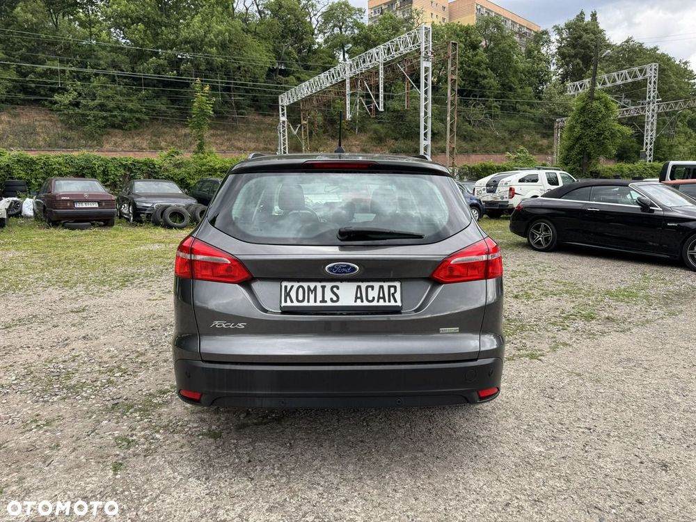 Ford Focus - 8