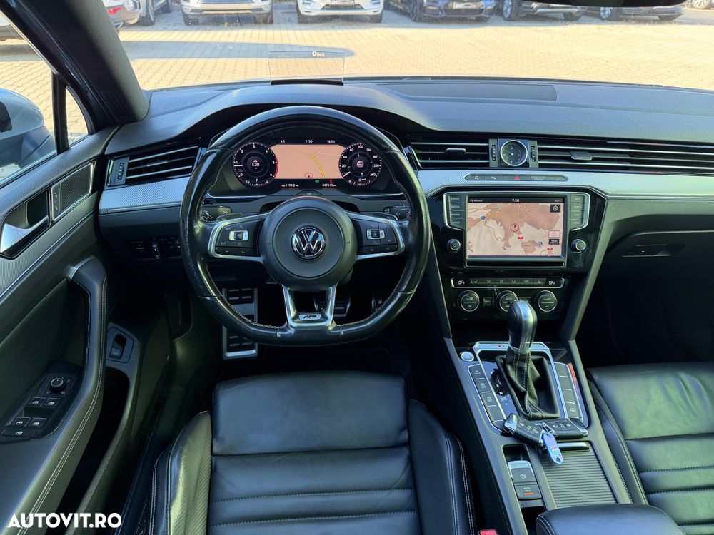 Volkswagen Passat 2.0 TDI DSG 4Motion R Executive - 4
