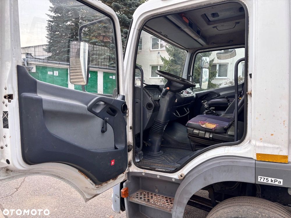 Versalift Atego 1218 - 9