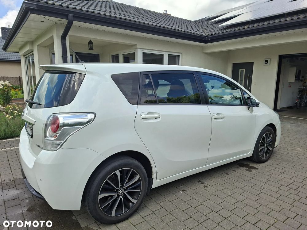 Toyota Verso 1.8 Prestige 7os MS - 4