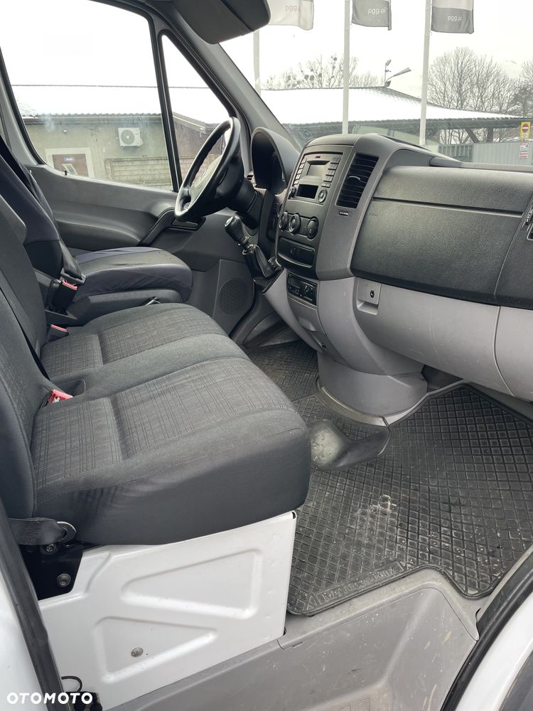 Mercedes-Benz Sprinter - 15