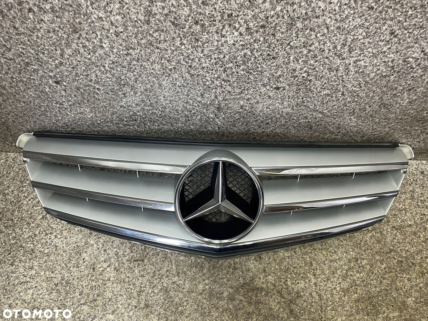 Grill atrapa chlodnicy gwiazda CHROM Mercedes W204 Avantgarde BDB ORG - 2