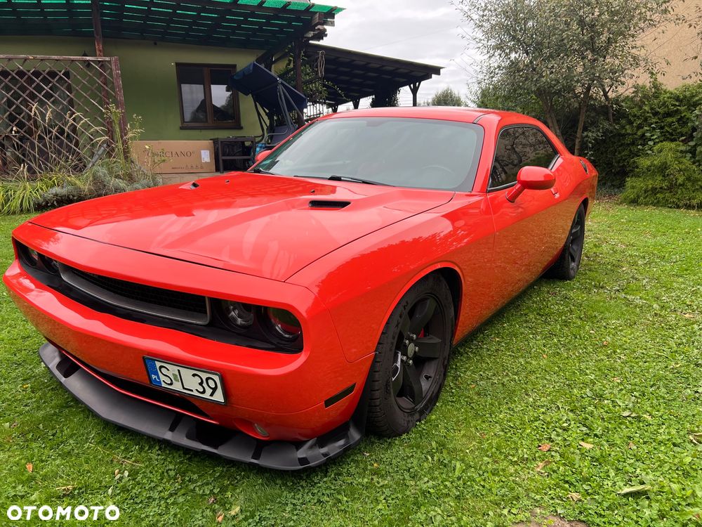 Dodge Challenger - 1