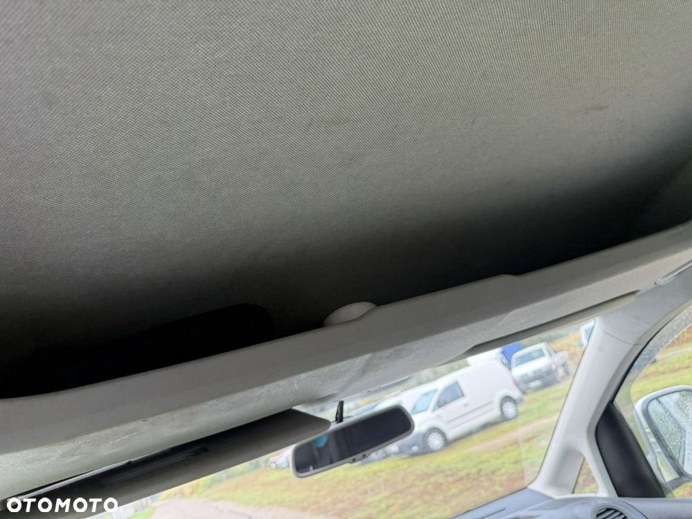 Volkswagen Caddy - 23