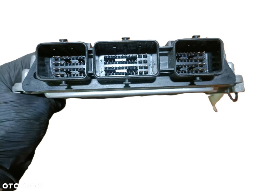 FORD FOCUS MK2 04-11 LIFT 1,6 TDCI STEROWNIK KOMPUTER FOMOCO BOSCH 8M51-12A650-XC 0281015242 * - 3
