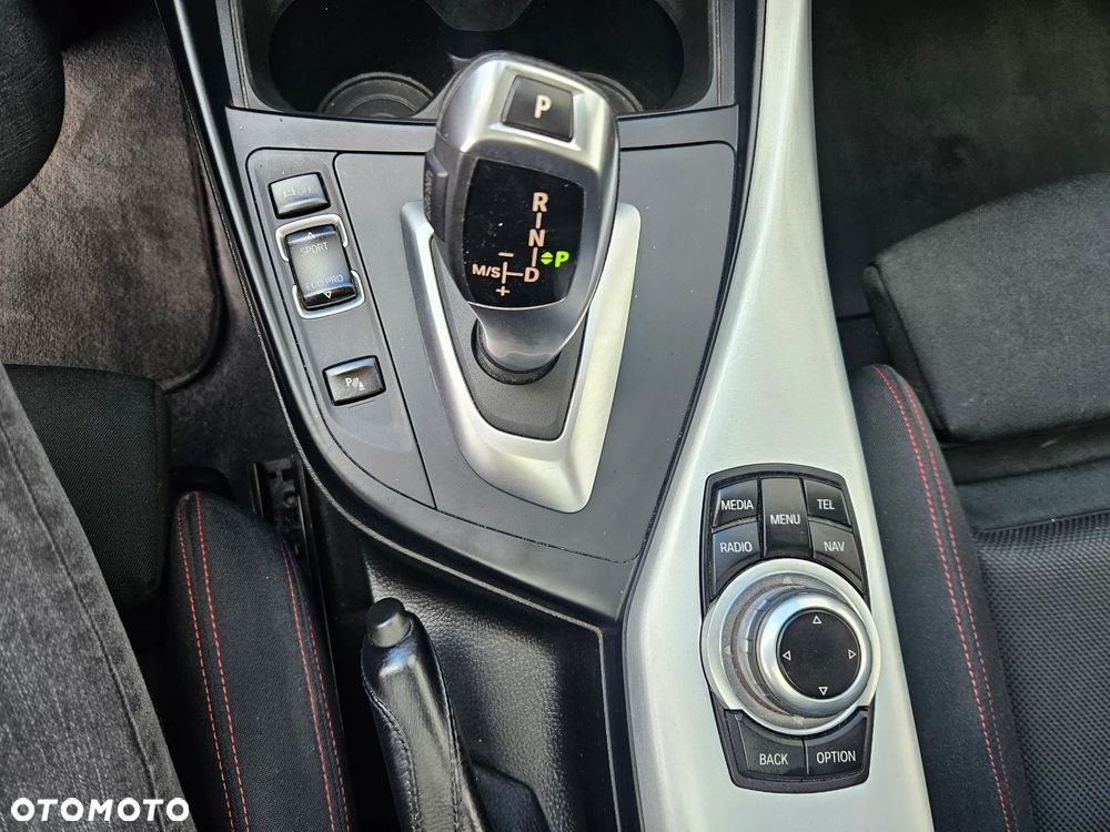 BMW Seria 1 120d Sport-Aut Sport Line - 5