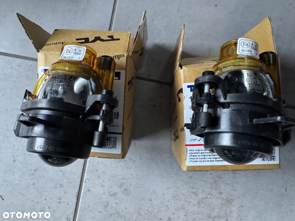 Opel Astra J halogen przód - 2