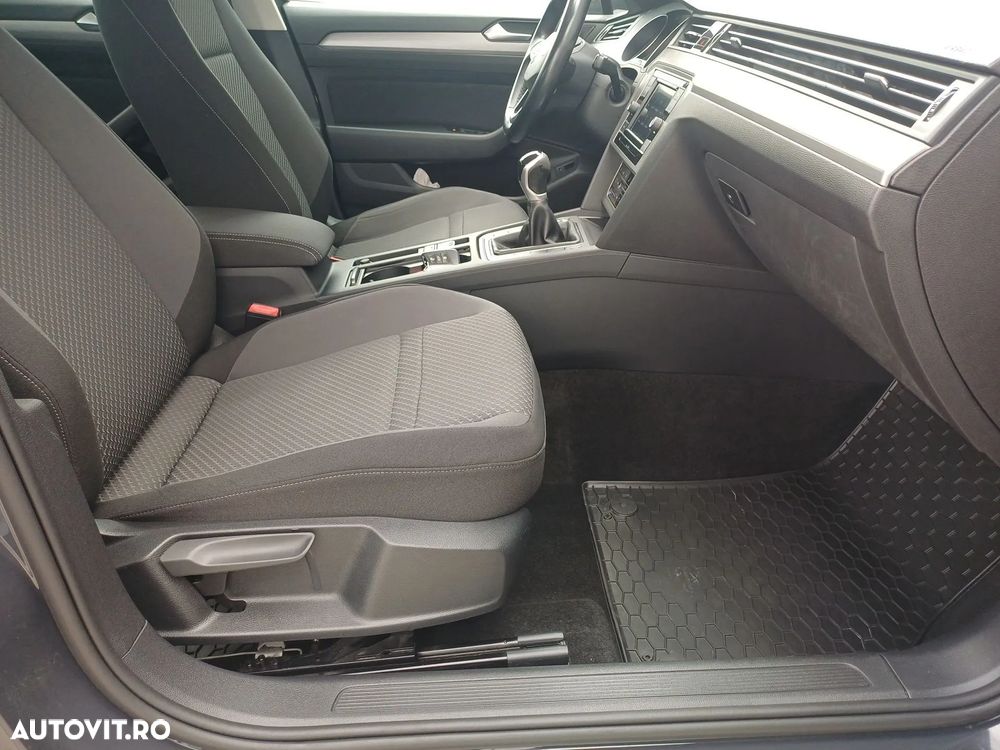 Volkswagen Passat 1.5 TSI ACT Advance - 23