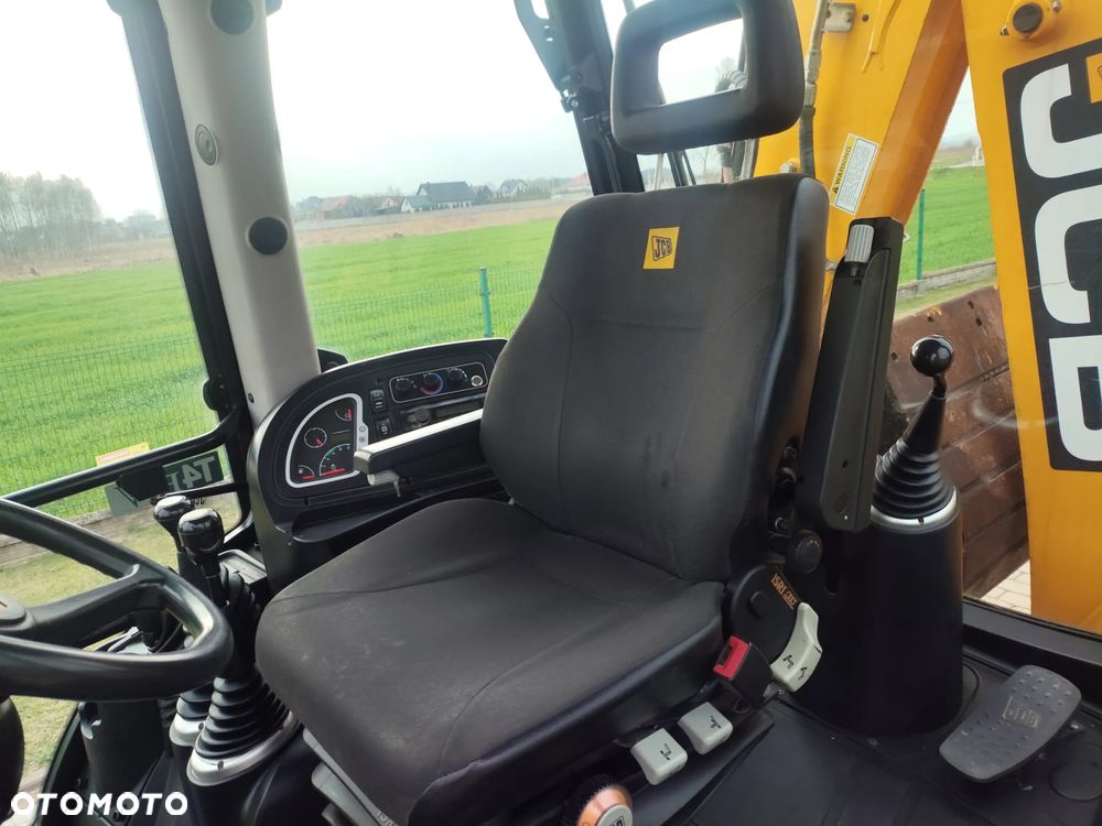 JCB JCB 4CX / RÓWNE KOŁA / TORQUELOCK / POWERSHIFT / SPROWADZONA / - 13